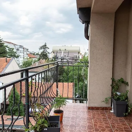 Vracar Historical Suites Apartment